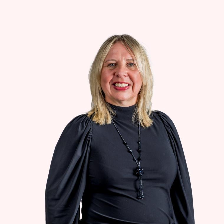 Photo of Nancy Bos